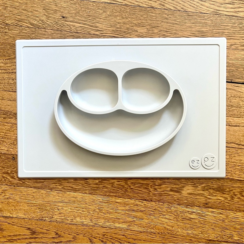 EZPZ The Happy Mat toddler placemat